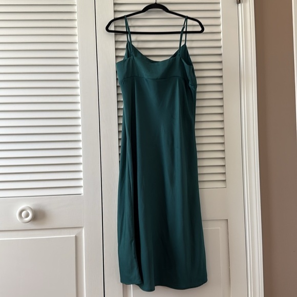 A NEW DAY silky blue turquoise dress size medium - Picture 4 of 4